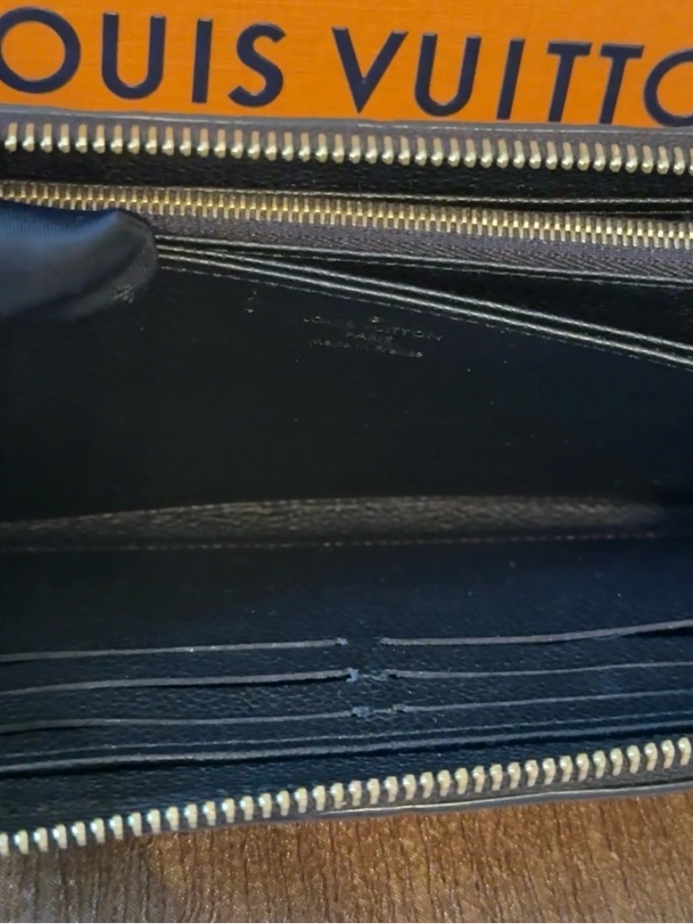 LV classic Empreinte leather embossed monogram Clemence wallet in Noir - Picture 7 of 13